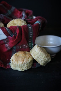 vegan biscuits and gravy