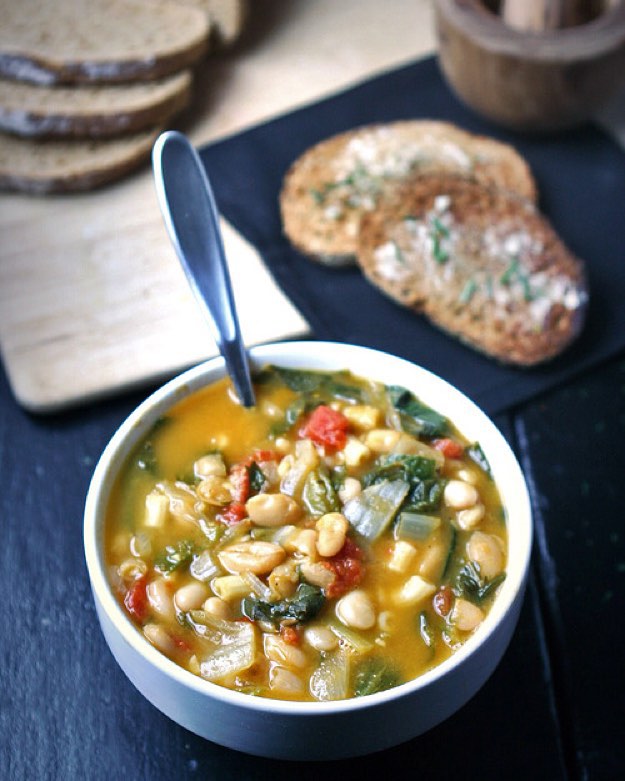 white bean and romaine soup