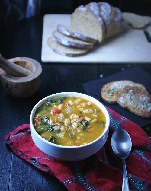 White Bean and Romaine Soup